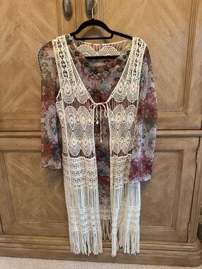 Christina Lace Trim Floral Tunic in Cream and Pink